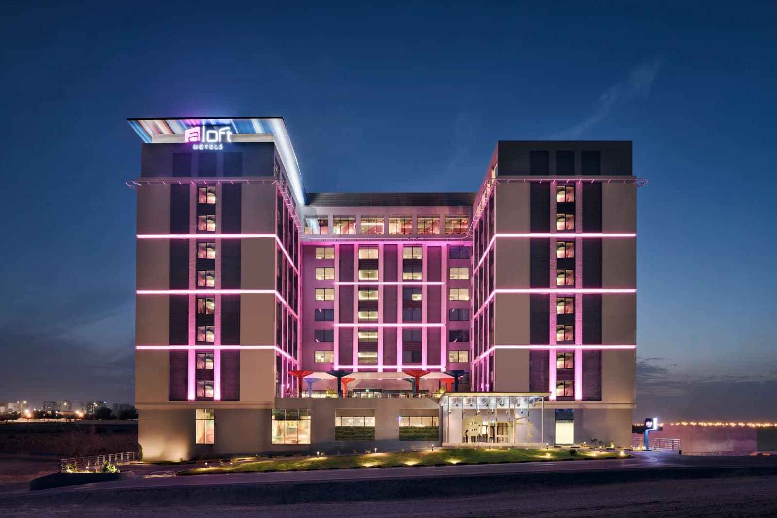 Aloft Muscat: Exterior