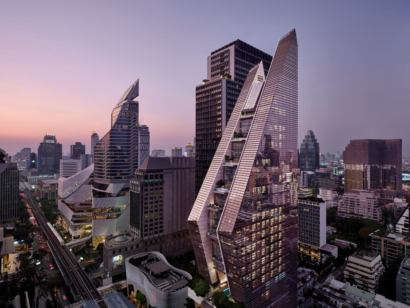 Rosewood Bangkok: Rosewood Bangkok Exterior Facade