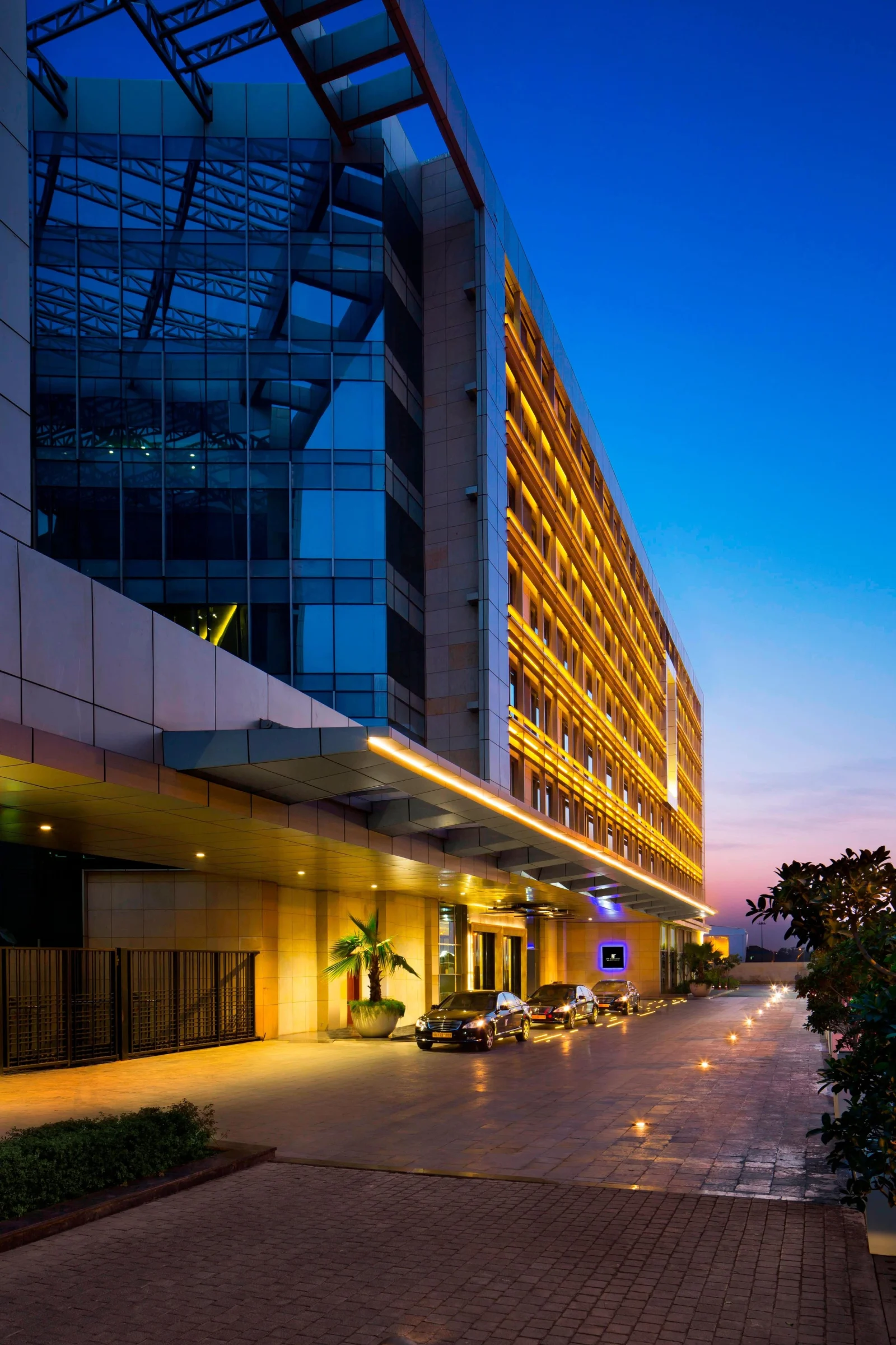 JW Marriott Hotel New Delhi Aerocity: Exterior