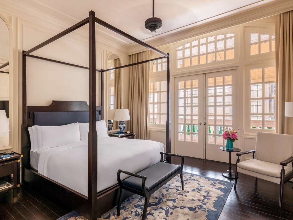 1 Bedroom Residence King at Raffles Singapore