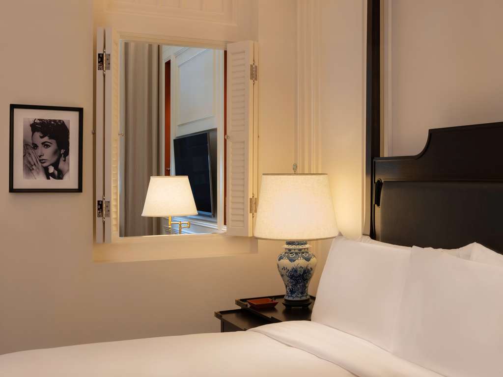 Personality Suite King at Raffles Singapore