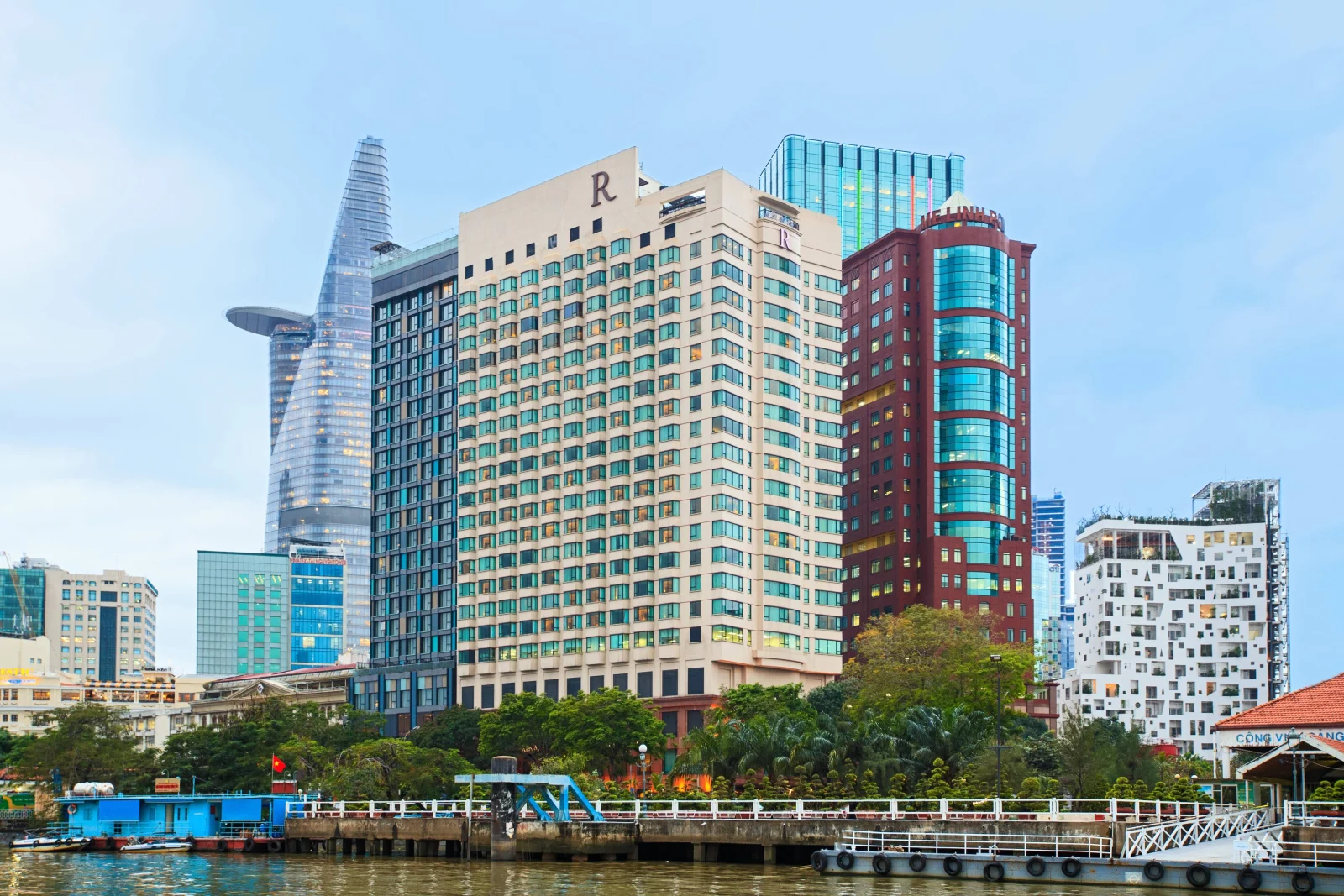 Renaissance Riverside Hotel Saigon: Exterior